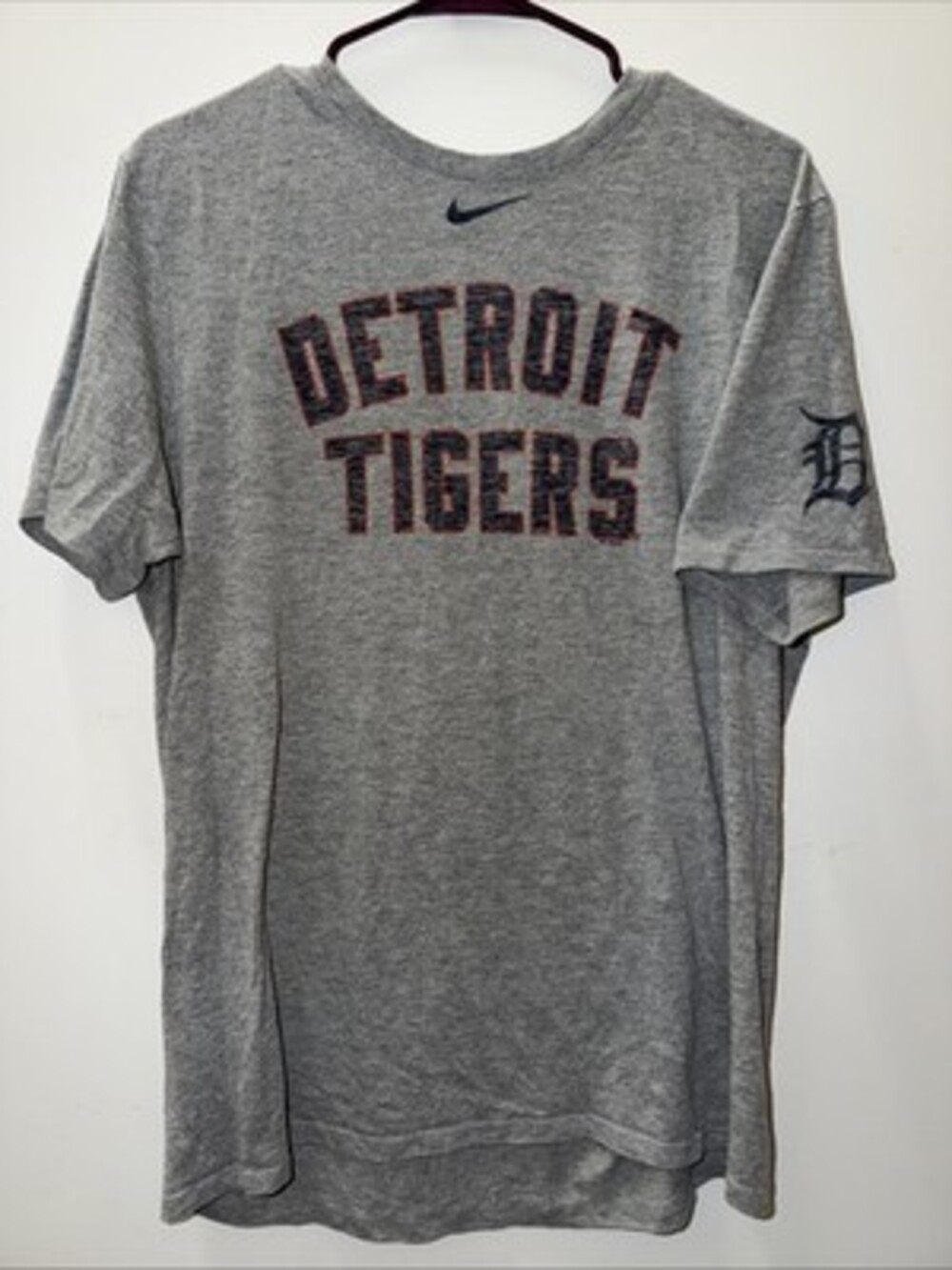 The NIKE TEE Detroit Tigers DRI-FIT athletic cut L